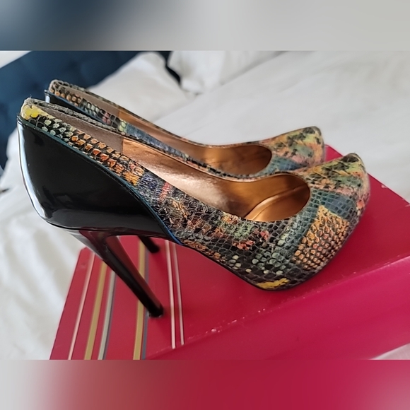 BCBG Shoes - Heels,  💗 BCBG Pumps 6M